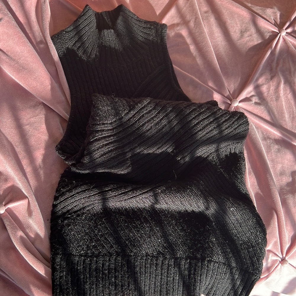 Little Black Dress (silence+noise)